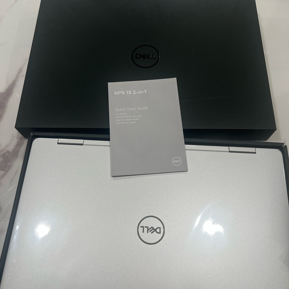 Dell Laptop XPS 15 2 in 1 touch screen